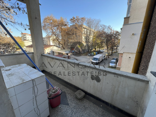 ЧЕТИРИСТАЕН С ВЪЗМОЖНОСТ ЗА ГАРАЖ  В КАМЕНИЦА 1