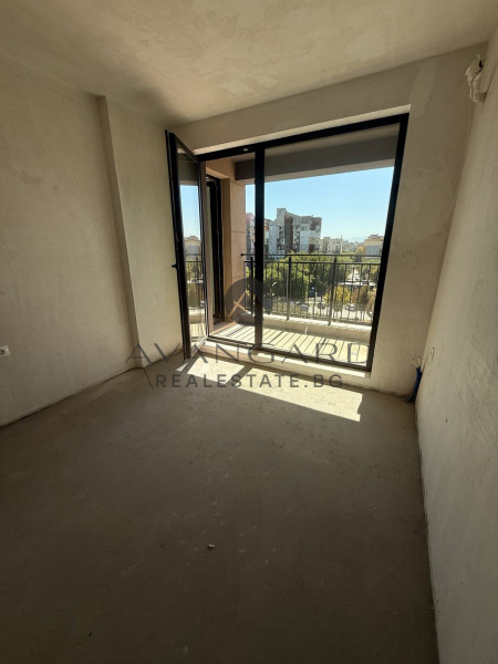 Act 16! Three -bedroom Thrace mail