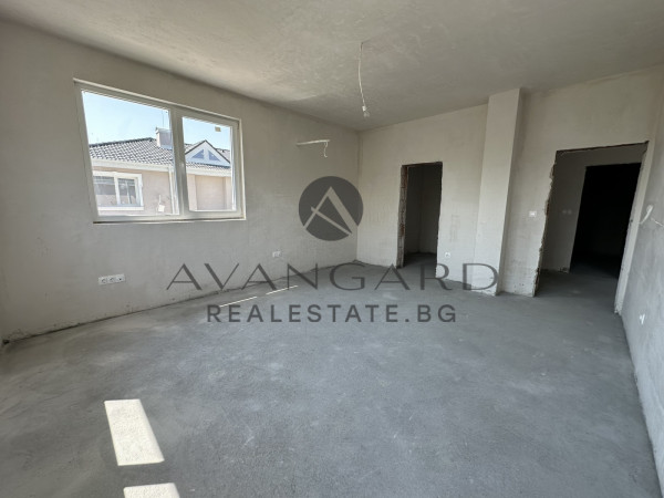 House with yard / act16 / Komatevo