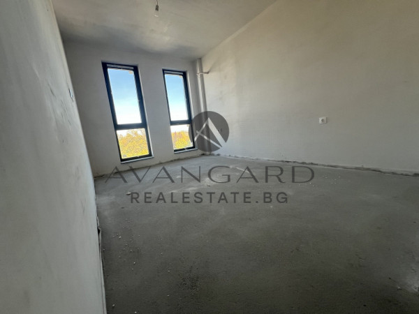 Тристаен апартамент / Кършияка