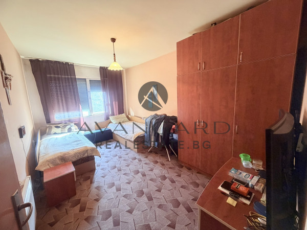 ТРИСТАЕН АПАРТАМЕНТ  В КАМЕНИЦА 1