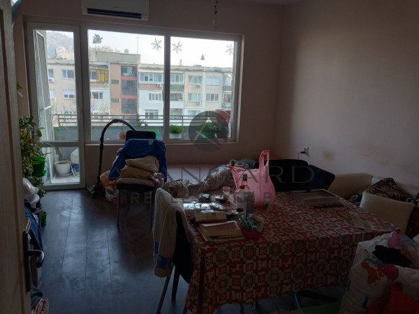 Top location! Two -bedroom apartment tet