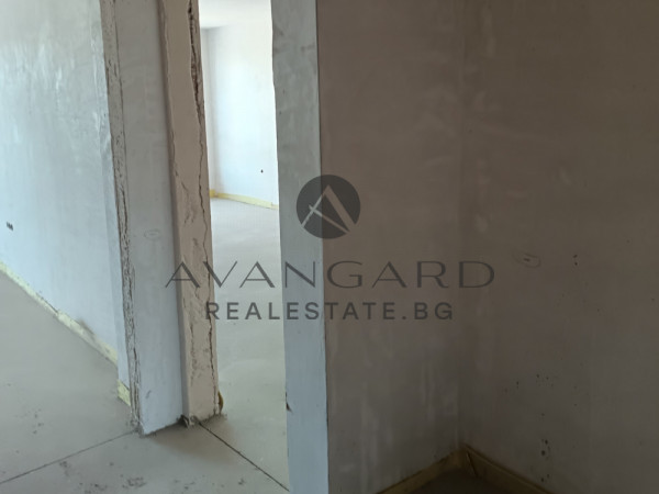 One bedroom with parking space in the price! Ostromila!