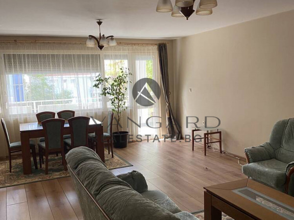 Multi -Apartment / Thursday Market