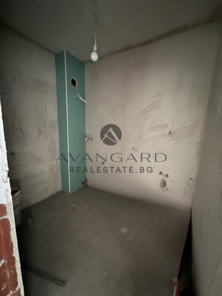 One bedroom apartment with yard in front of Act 15!