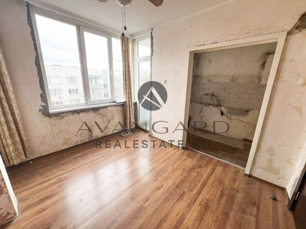 TWO-ROOM APARTMENT WITH THREE SEPARATE ROOMS / KYUCHUK PARIS