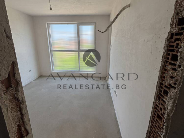 ПРОСТОРЕН ТРИСТАЕН С АКТ16 / ЮЖНО ИЗЛОЖЕНИЕ