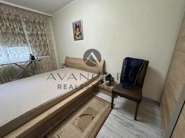 A three -bedroom furnished! Kyuchuk Paris!