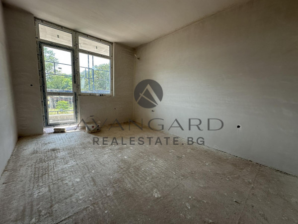 Two -bedroom north/south exhibitions