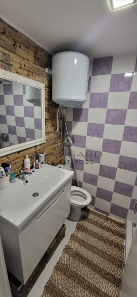 CENTRAL STATION! THREE BEDROOM FURNISHED!