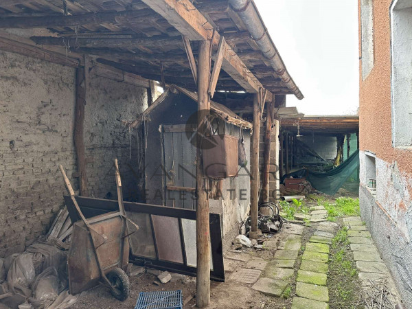 Separate house in the village of Kalekovets!