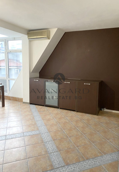 A three -bedroom furnished! Karshiyaka!
