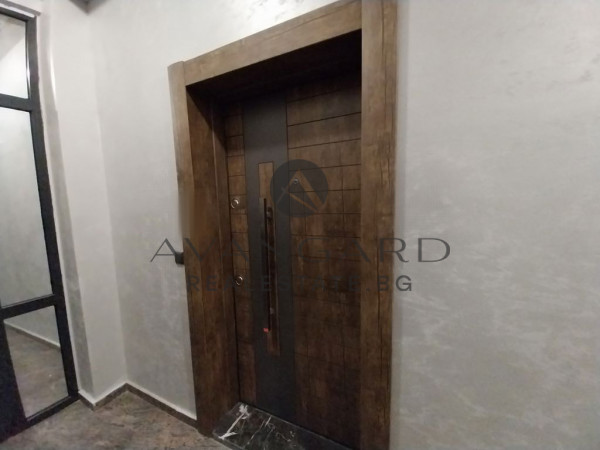 АКТ 16! Тристаен апартамент С 34 кв.м. ХОЛ / Мол Пловдив