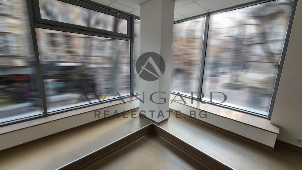 Offices / Center / Top Location