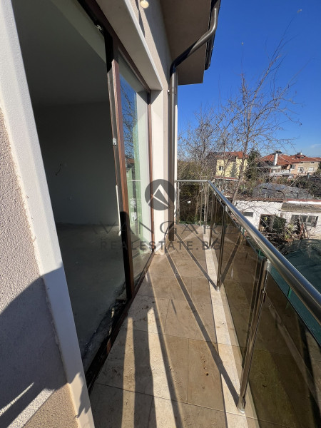 Detached two-story house with deed 16 in Krumovo