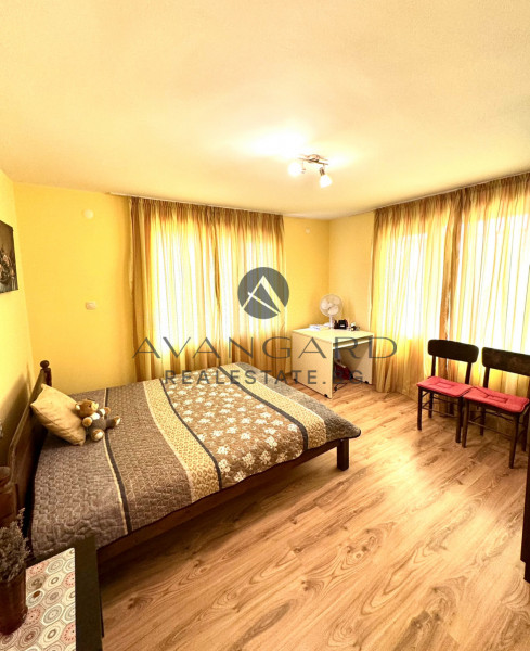 Two -storey house with a yard in the village of Kalekovets!