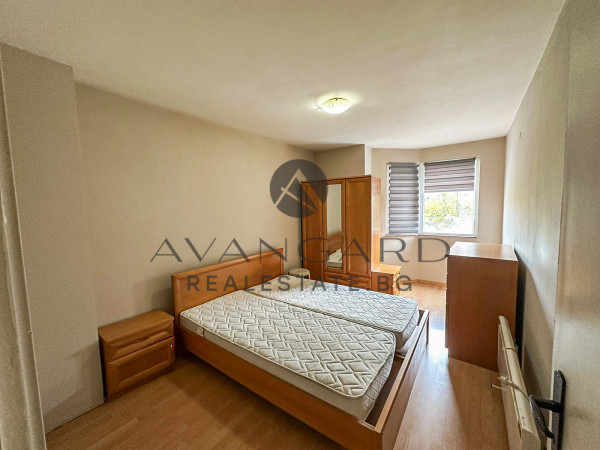 ДВУСТАЕН АПАРТАМЕНТ /  У-ЩЕ Д. ТАЛЕВ