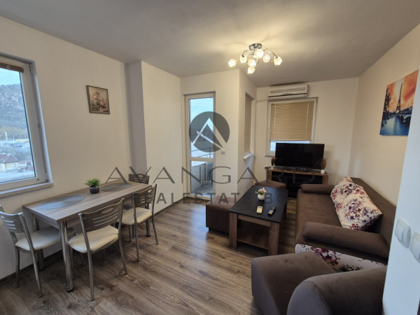 Three -bedroom furnished youth hill