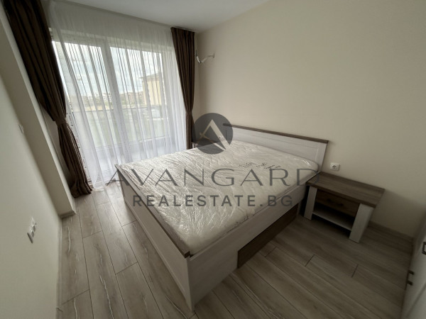 Round -one -bedroom