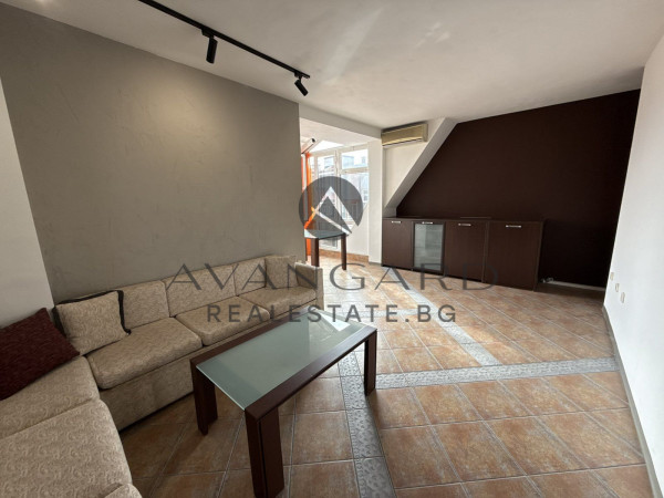 A three -bedroom furnished! Karshiyaka!