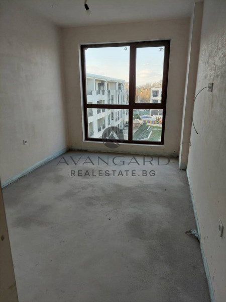 Four-room apartment with GARAGE AND PARKING PLACE ROWING BASE