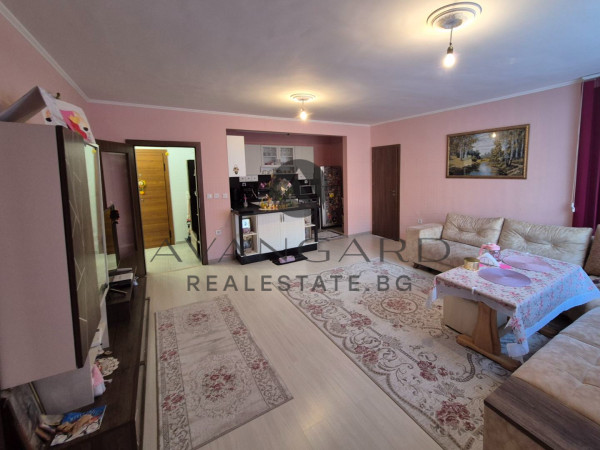 A two -bedroom apartment with parking space/ Okoomila