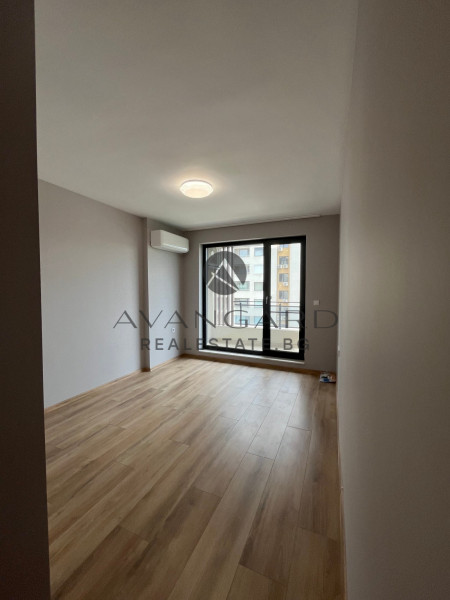 Luxuriously furnished turnkey two -bedroom apartment/ Smirnenski