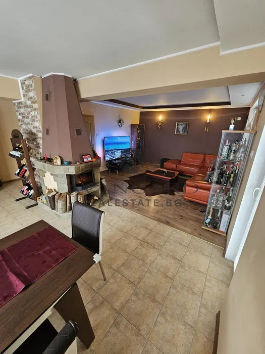 Two -storey house /brest