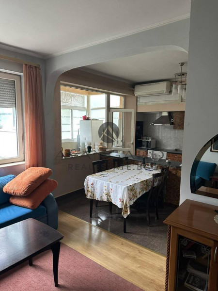 Multiple furnished! Super Center!