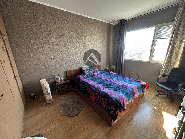 Three-bed