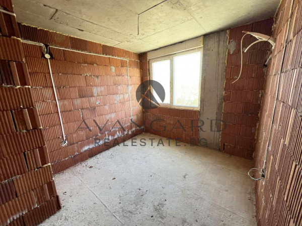 ACT 14! TWO BEDROOM WITH YARD! NEW BUILDING