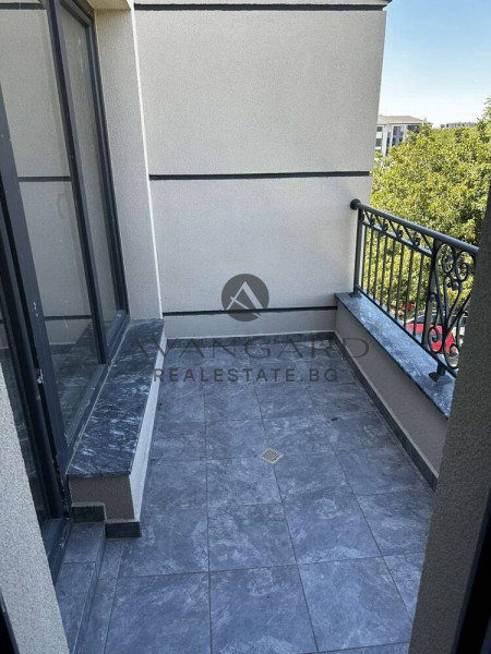 One bedroom apartment with 30 sq.m. Hall / Ostromila