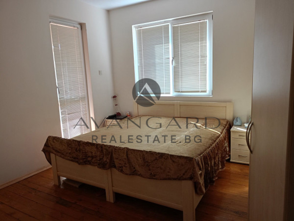 Two separate houses/ Brestovitsa