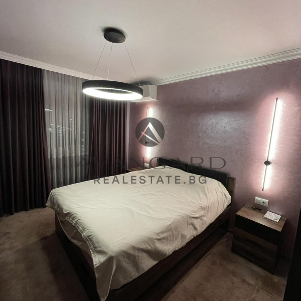 CENTER EAST !!! LUXURY TWO-ROOM APARTMENT!!!