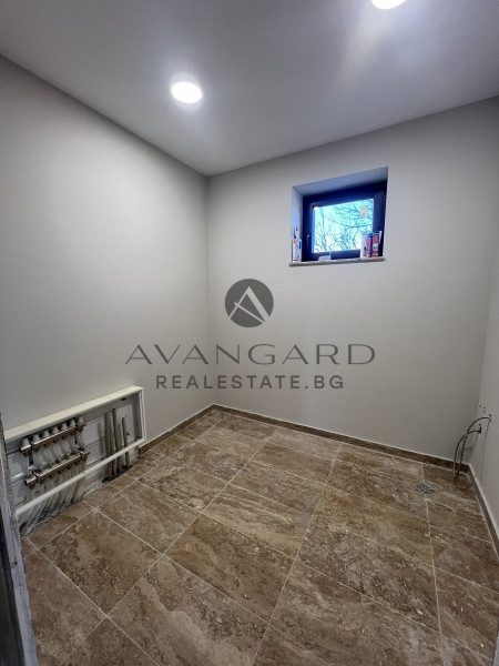 Detached two-story house with deed 16 in Krumovo