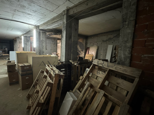 Night Bar / Fitness / Warehouse / Shop