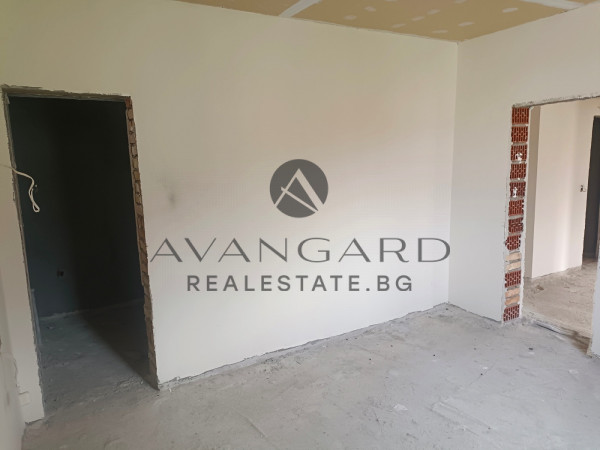 One -storey house with 1000 sq.m. yard in the village of Markovo