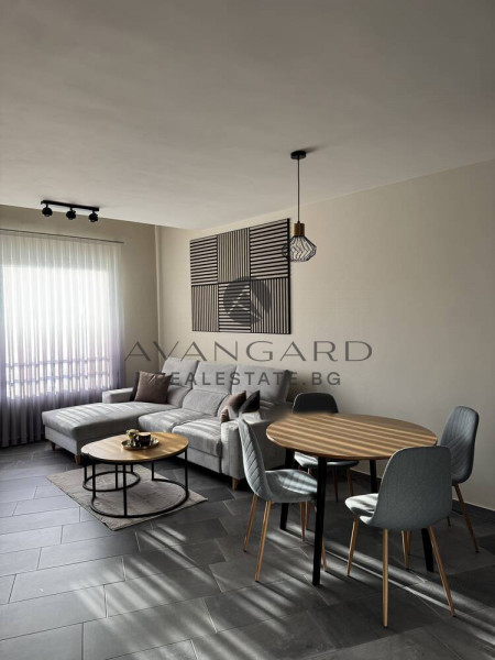 ОБЗАВЕДЕН ДВУСТАЕН АПАРТАМЕНТ В ЛУКСОЗНА СГРАДА