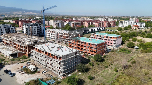 ИЗГОДНО! Тристаен ОСТРОМИЛА