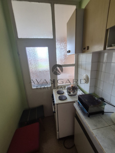One -bedroom to Thursday market