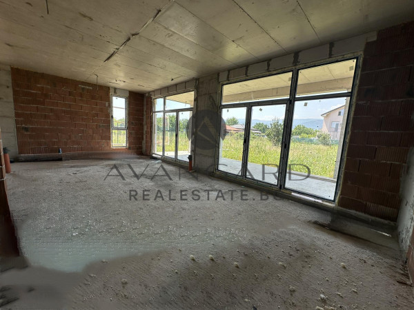 Spacious two -storey house with yard / in front of Act 16 / Belomorski