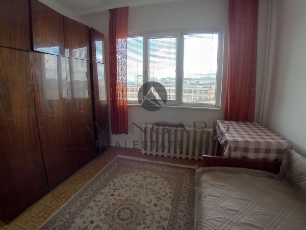 Four -bedroom furnished! Sunrise!
