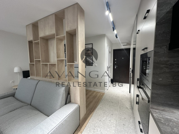 ONE BEDROOM DESIGNER FURNISHED! SMYRNENSKY!