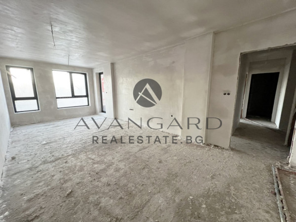 SPACIOUS THREE-ROOM APARTMENT WITH ACT 14!