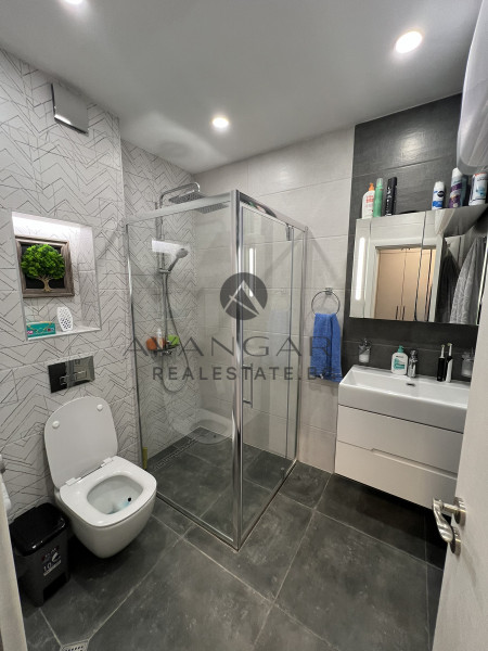 LUXURIOUSLY FURNISHED TWO-ROOM APARTMENT