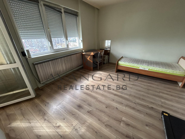 Benefit! Two -bedroom real square footage