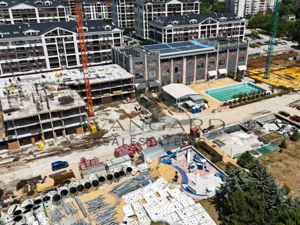 Newly built luxury complex/ Aqualand