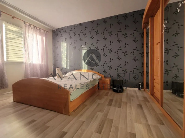 A three -bedroom furnished! Real square footage! Komatevo!