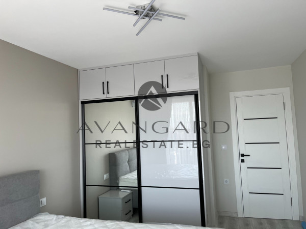 Design one -bedroom apartment / Smirnenski