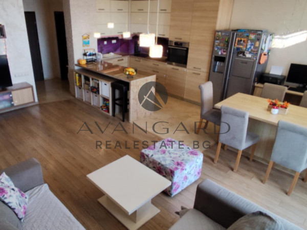 Three-room apartment with parking space TRAKIYA